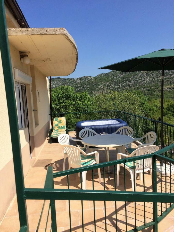 Malena Villa Zagvozd Luaran gambar